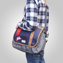Load image into Gallery viewer, Universal Traveler Messenger Bag