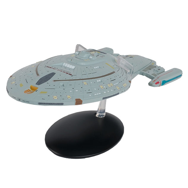 Mega XL Edition #5 - USS Voyager Model