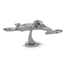 Load image into Gallery viewer, Star Trek Klingon Vor&#39;cha Metal Earth Model Kit

