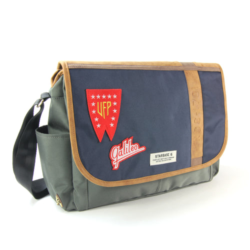 Universal Traveler Messenger Bag